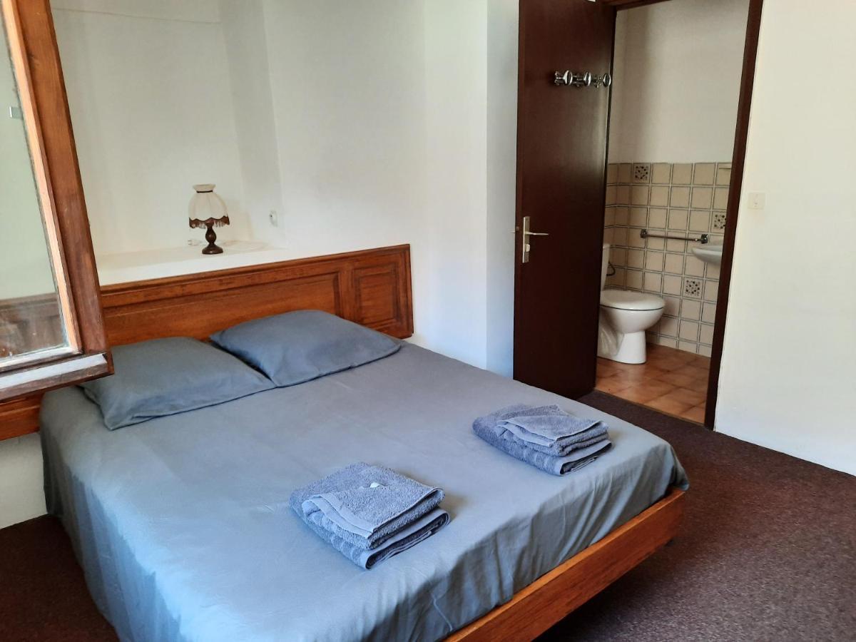 Auberge Roche Grande Entraunes Bagian luar foto